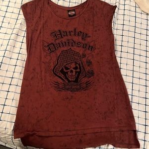 Womens Harley Davidson shirt.